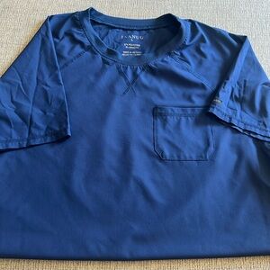 Men’s jaanuu crew neck scrub top